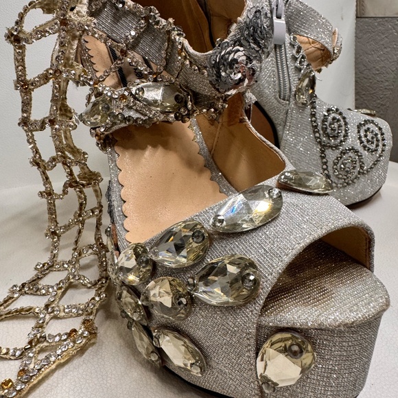 Sparkling Silver Competition Heels – 6” High with 2” Platform & Silver Stones ✨ - Picture 5 of 10